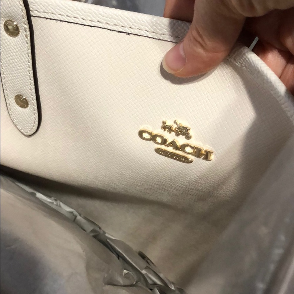 Reversible Coach Purse Set - Picture 6 of 6